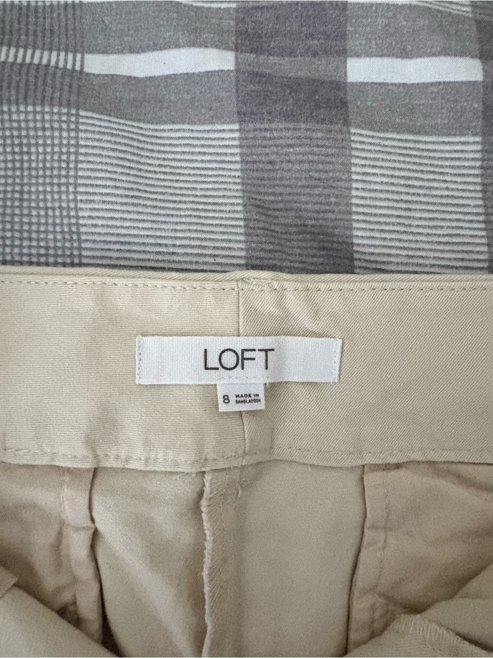 LOFT Beige/Tan Tailored Chino Shorts - Picture 2 of 3